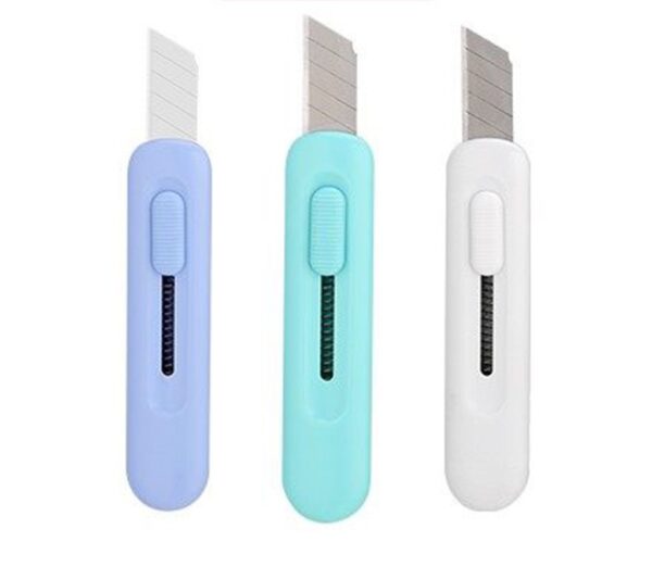 Cutter Mini Travel DELI 2079
