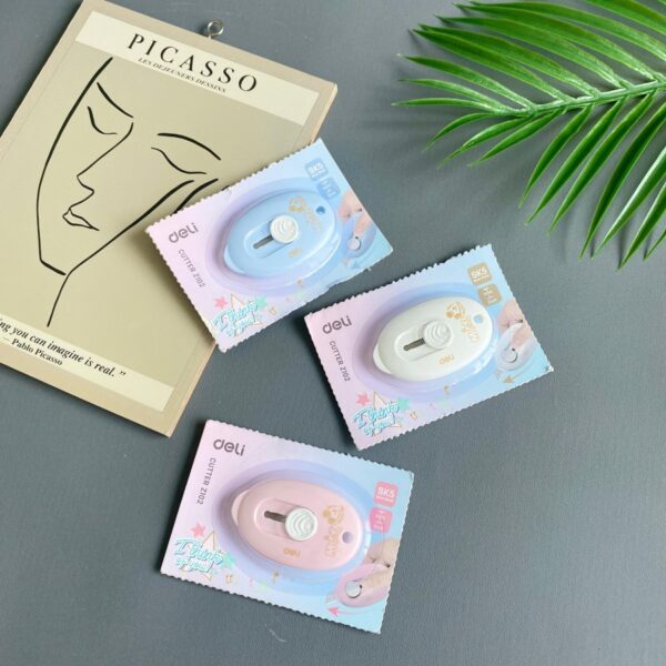 Cutter Mini Kecil Travel DELI CZ-102 Soft Pastel Color - Gambar 3